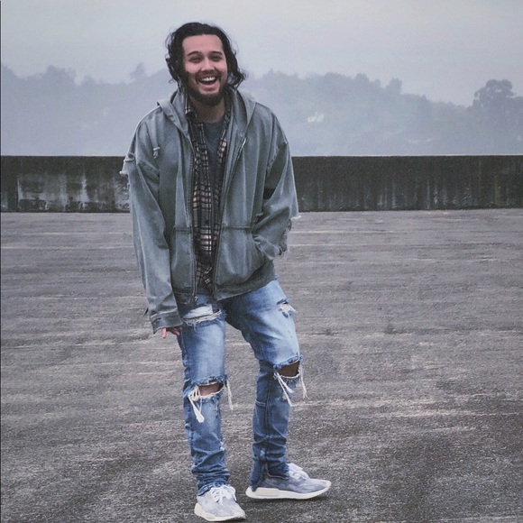 Meet your Posher, Christopher - Picture 2 of 6